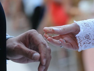Жители Хакасии стали реже жениться