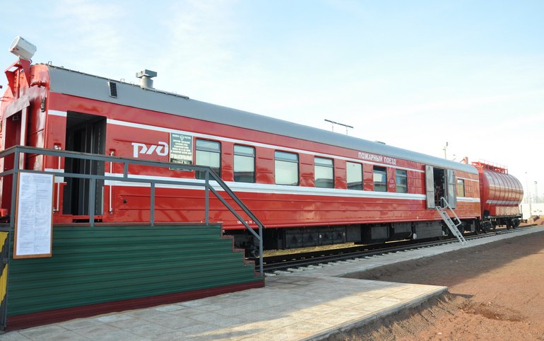 В режим повышенной готовности переведены 14 пожарных поездов Красноярской железной дороги