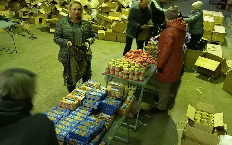 В Абакане и Черногорске принимают гуманитарную помощь мобилизованным