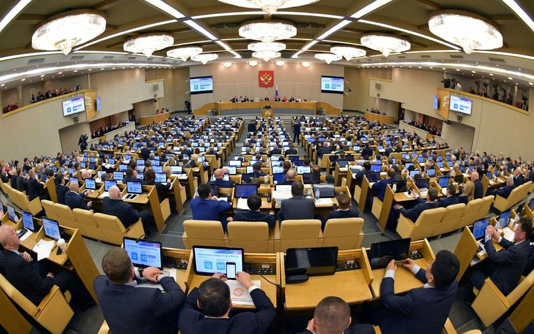 Госдума единогласно приняла закон об уголовном наказании за фейки