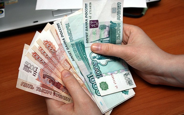 МРОТ, зарплаты и соцвыплаты в России увеличат