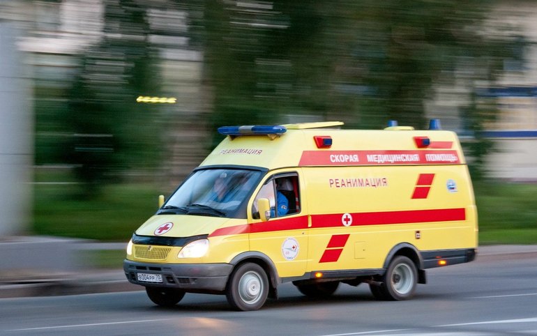 В Черногорске мужчина несколько дней пролежал дома с инсультом