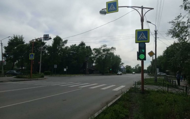 В Абакане на перекрестке Попова-Гагарина заработал новый светофор