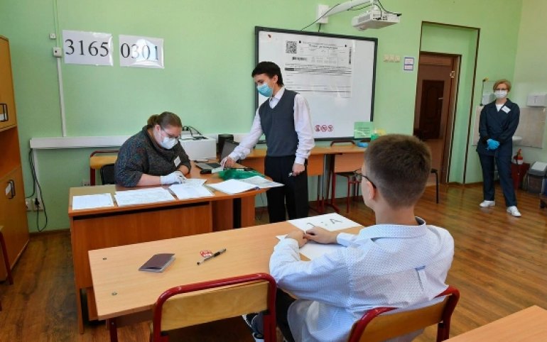 Первый экзамен школьники напишут 26 мая