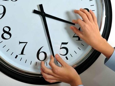 В России хотят вернуть переход на зимнее и летнее время
