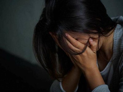 Рыдала в подъезде: саяногорца обманула мошенница-актриса 