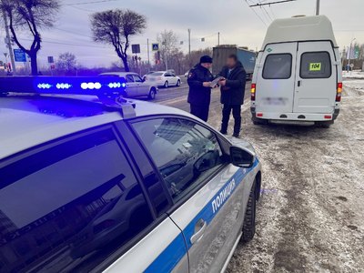 Сплошные проверки автобусов продлили еще на неделю 