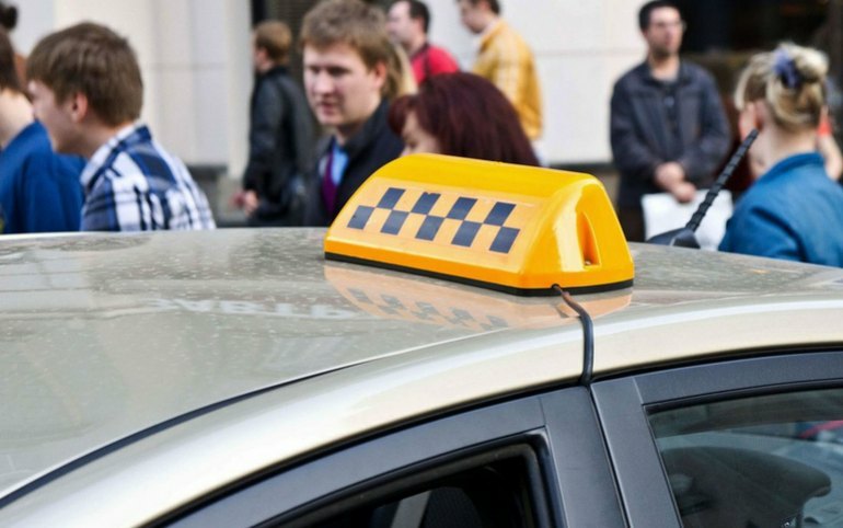 С 1 марта водителям автобусов и такси с судимостью запретят работать  