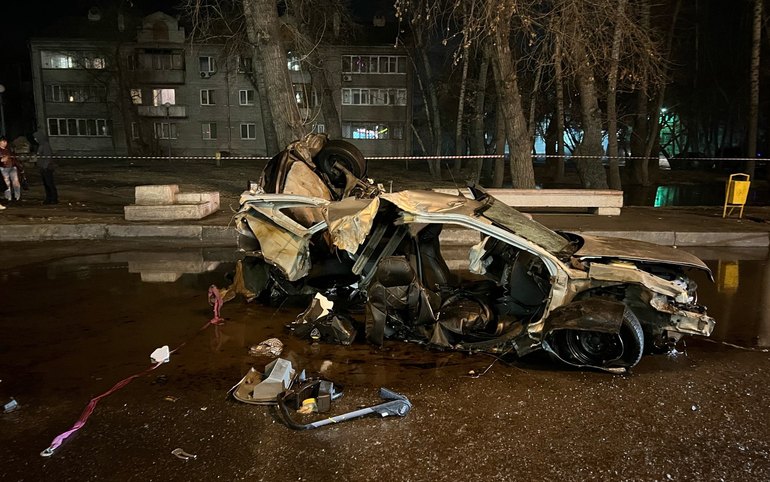 Ночью в Абакане насмерть разбился 16-летний подросток 