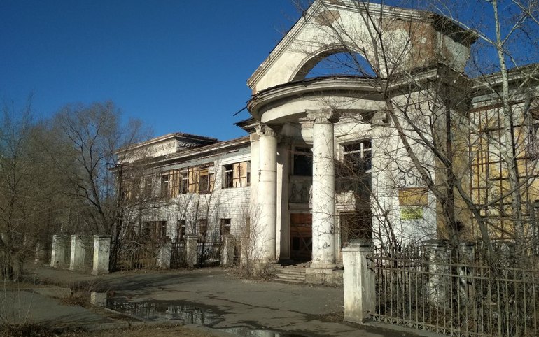 В Черногорске продают культурное наследие – Дом пионеров 