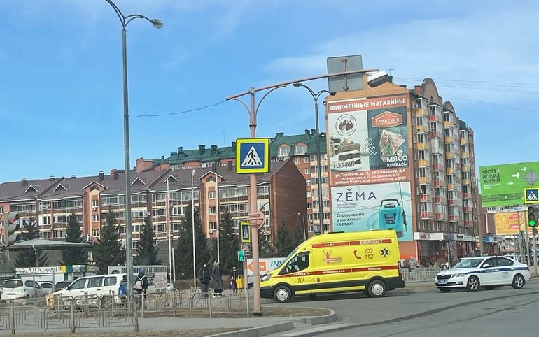 В Абакане сбили первоклассника на самокате. Он в больнице 