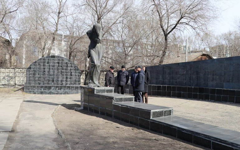 В Абакане реконструируют памятник жертвам политических репрессий
