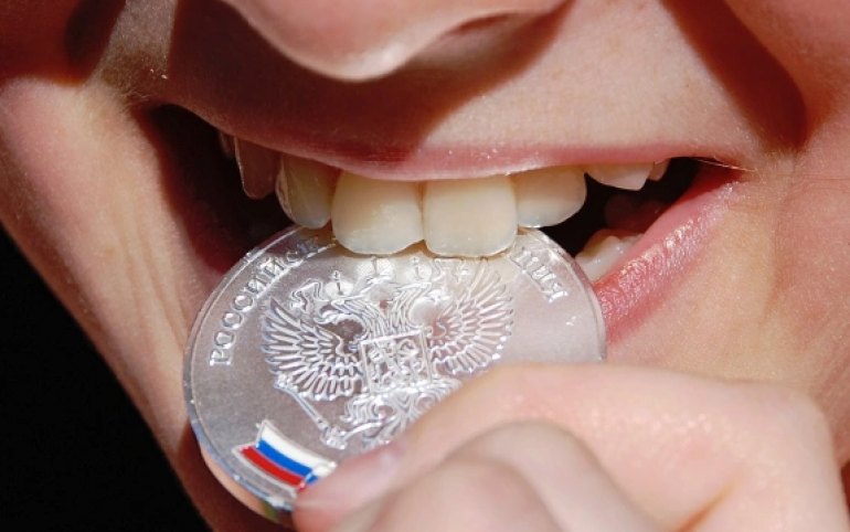 В российские школы вернут серебряные медали 