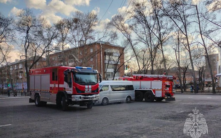 Пожарные заблокировали автомобиль несговорчивой абаканки