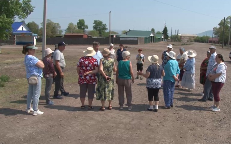Власти взялись за трубы в СовХакасии. Люди там без воды 2 недели