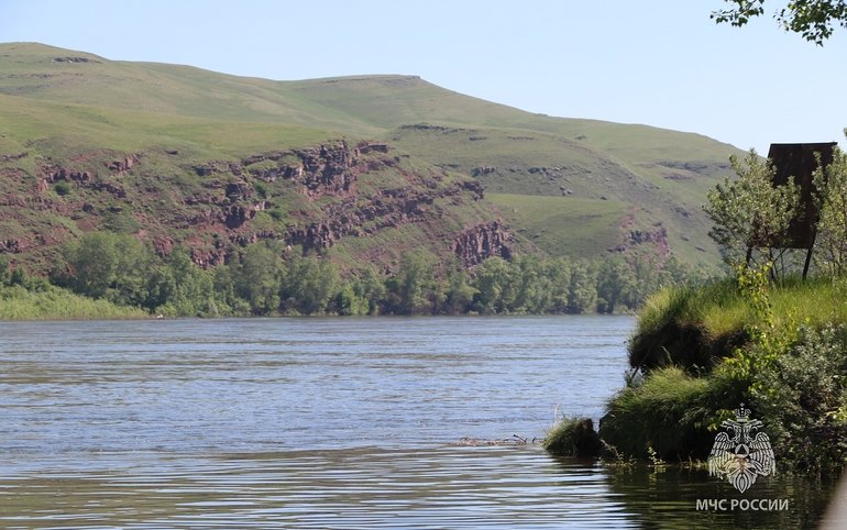 Из-за жары уровень воды на реке Абакан может подняться