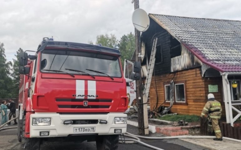 В Таштыпском районе горела база отдыха