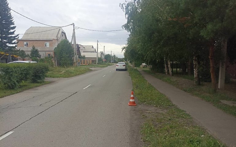 В Абакане сбили 2-летнюю девочку 