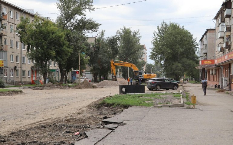 Дорожники будут работать на Пирятинской еще около месяца
