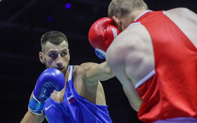 Сергея Слободяна на чемпионате России по боксу пришлось зашивать  