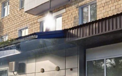 Труп женщины повис на простынях в Шушенском