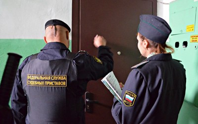В Абакане молодого алиментщика сдали соседи 