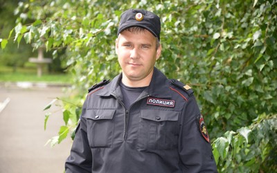 Абаканский полицейский спас девушку на Коммунальном мосту