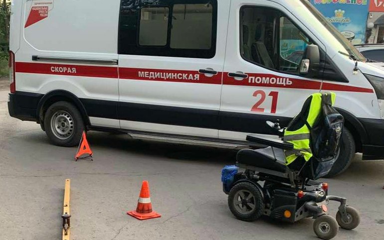 В Черногорске иномарка сбила инвалида в коляске 