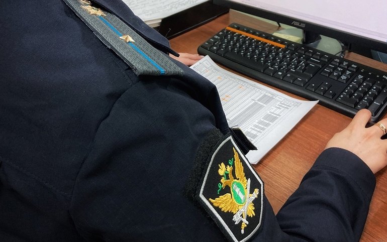 Гналась за показателями: в Черногорске пристава осудят за махинации 