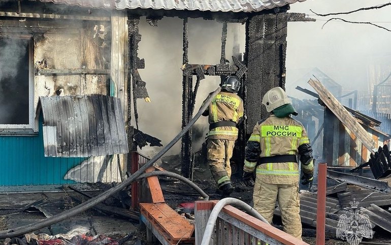 В Абазе очевидец спас из горящего частного дома 6-летнего мальчика