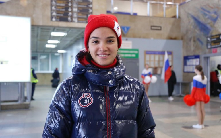Олимпийские чемпионы по лыжным гонкам прилетели в Хакасию