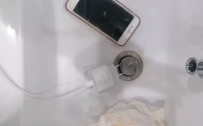 10-летняя девочка погибла в Ачинске, принимая ванну со смартфоном