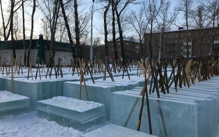 К ледовому городку в Черногорском парке приступят на следующей неделе 