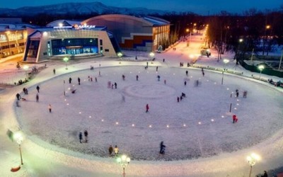 Абаканцев зовут на каток у спорткомплекса. Он готов 