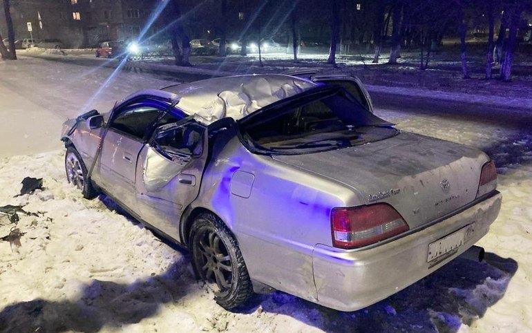 21-летний парень врезался в электроопору в Абакане