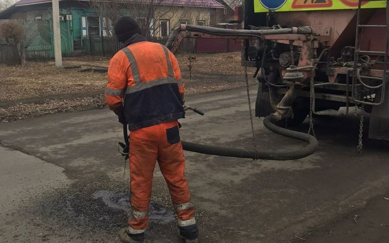 За ямочный ремонт взялись в Абакане