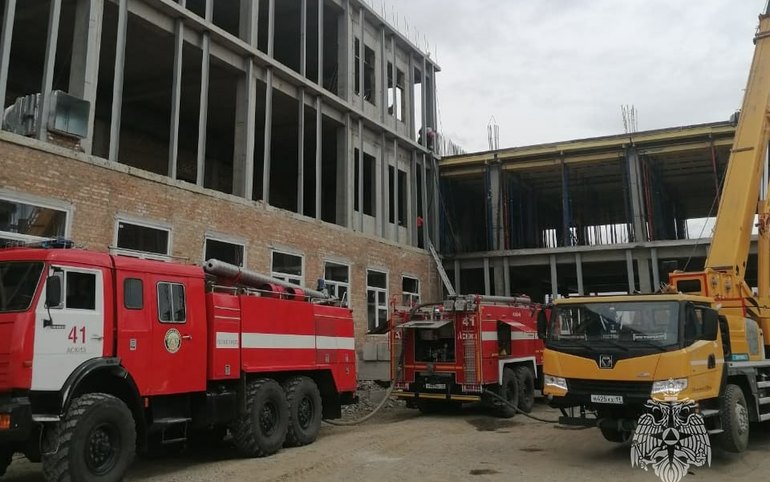 Строящаяся школа на 825 мест в Аскизе чуть не сгорела 