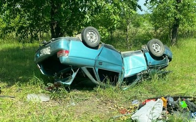 Водитель, перевернувшийся за Орбитовскими дачами, погиб спустя сутки