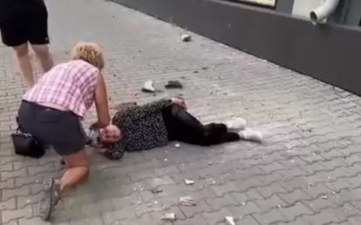 Каменный фрагмент балкона разбил голову женщине в центре Красноярска