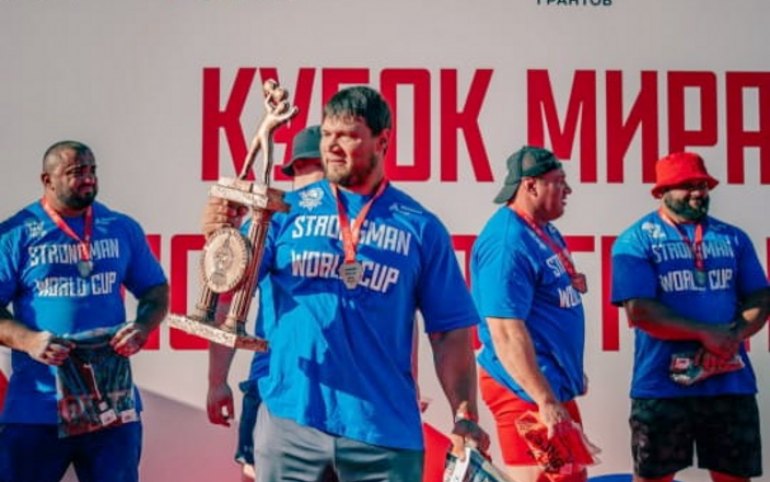 Петр Мартыненко из Хакасии – бронзовый призёр Кубка мира по стронгмену