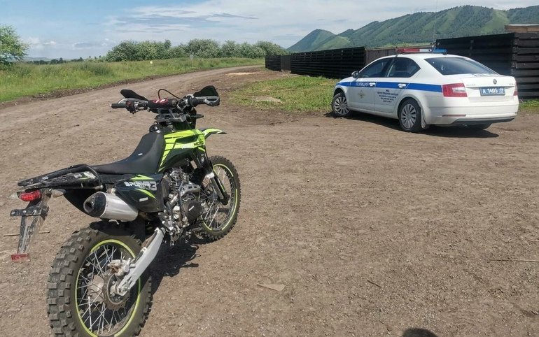 В рейды по байкерам вышли автоинспекторы Хакасии 