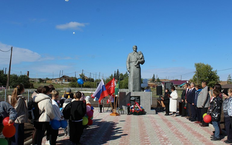 Памятник героям-землякам обновили в Джириме 