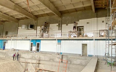 Реконструкцию аварийного бассейна в Аскизском районе завершат в этом году 