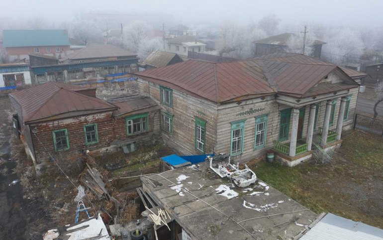2 старинных дома в Минусинске отреставрируют по суду