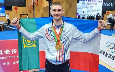 Федор Жибинов из Хакасии - победитель Кубка мира по гиревому спорту