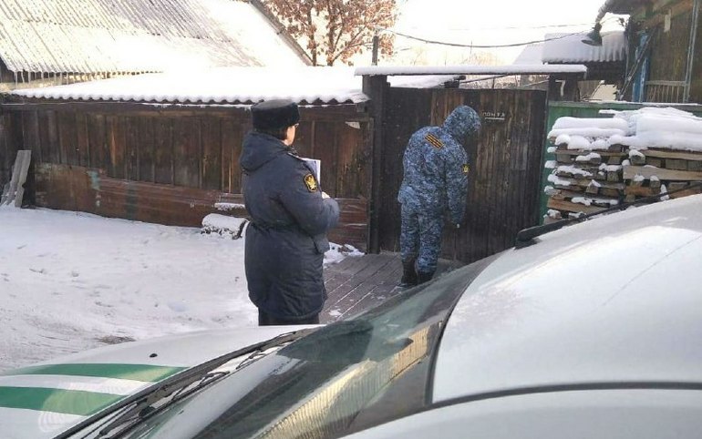 Угрожал и закрывал в подполье: жительница Черногорска с трудом выселила бывшего мужа 