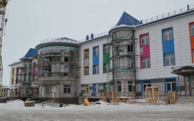 Новая детская поликлиника в Арбане готова на 43% 