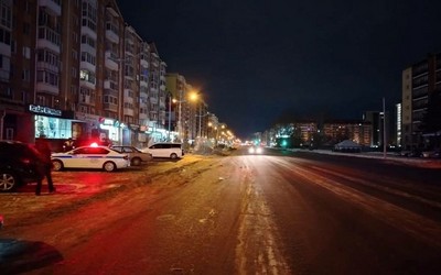 ВАЗ наехал на женщину, лежавшую на дороге по Кирова в Абакане