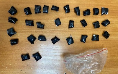 Наркокурьера с крупной партией синтетики поймали на Самохвале