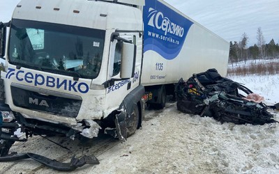 4-летняя девочка погибла в ДТП с грузовиком в Красноярском крае